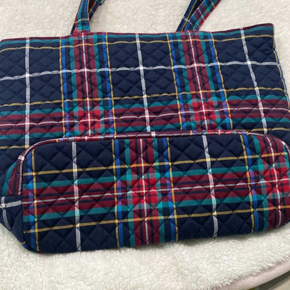 🆕❄️Vera Bradley Small Vera Tote Bag, Tartan Plaid “Scottie Dog”🐾 - Picture 3 of 8